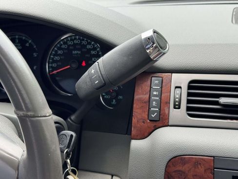 Used 2011 Chevrolet Tahoe LTZ AWD/4WD image 6