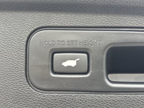 Used 2025 Honda Odyssey Touring image 6