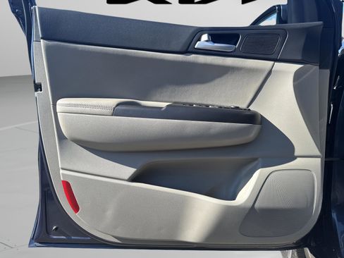 Used 2021 Kia Sportage S image 25