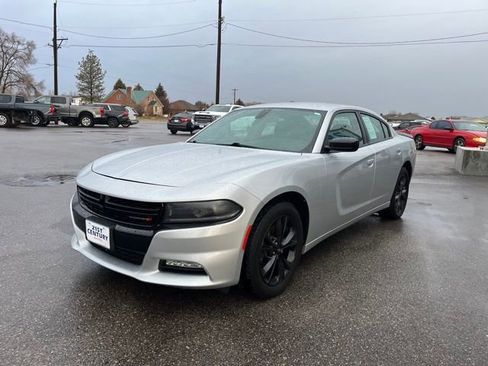 Used 2020 Dodge Charger SXT w/ Blacktop Package AWD/4WD image 3