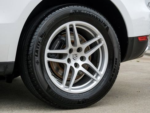 Used 2018 Porsche Macan AWD/4WD image 62