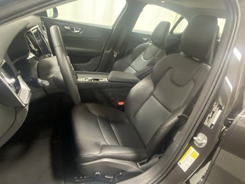 Certified 2025 Volvo S60 B5 Core image 11