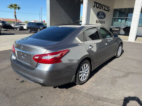 Used 2018 Nissan Altima 2.5 S w/ S Convenience Package FWD image 5