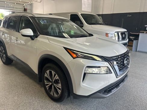 Used 2023 Nissan Rogue SV w/ SV Premium B Package FWD image 10