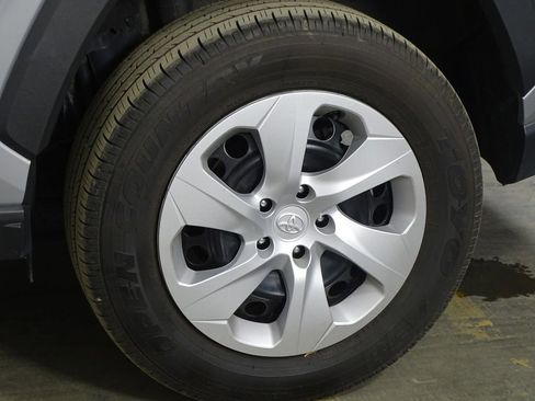 Used 2024 Toyota RAV4 LE image 34