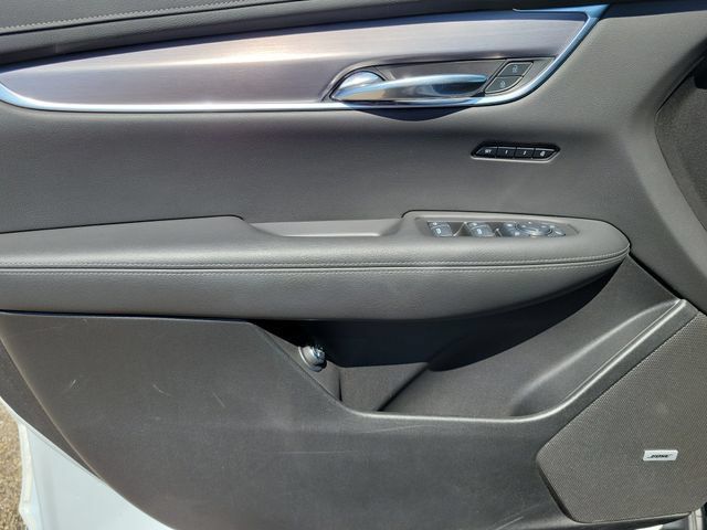 Certified 2025 Cadillac XT6 Luxury AWD/4WD image 11
