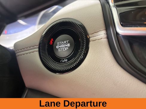 Used 2022 Jeep Compass Limited AWD/4WD image 12