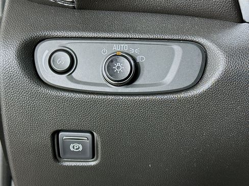 Used 2023 Chevrolet Blazer LT image 17