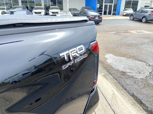 Used 2025 Toyota Tacoma TRD Off-Road image 53