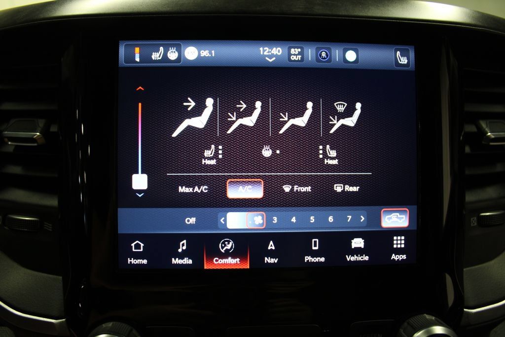 Used 2022 RAM 1500 Big Horn AWD/4WD image 19