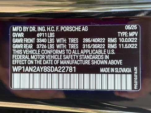 Used 2025 Porsche Cayenne S AWD/4WD image 36