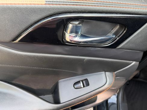 Used 2020 Nissan Maxima SR w/ Sport Mat Group FWD image 19