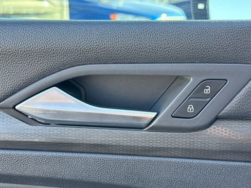 Certified 2022 Volkswagen GTI SE w/ SE Leather Package image 30