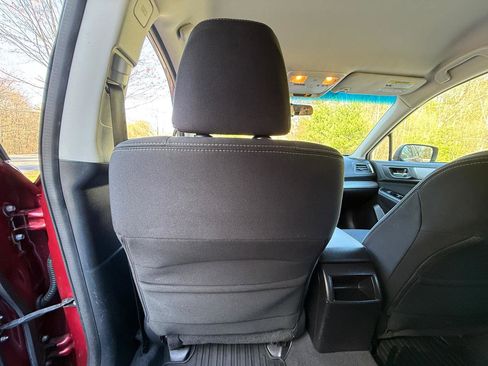 Used 2017 Subaru Outback 2.5i Premium AWD/4WD image 23