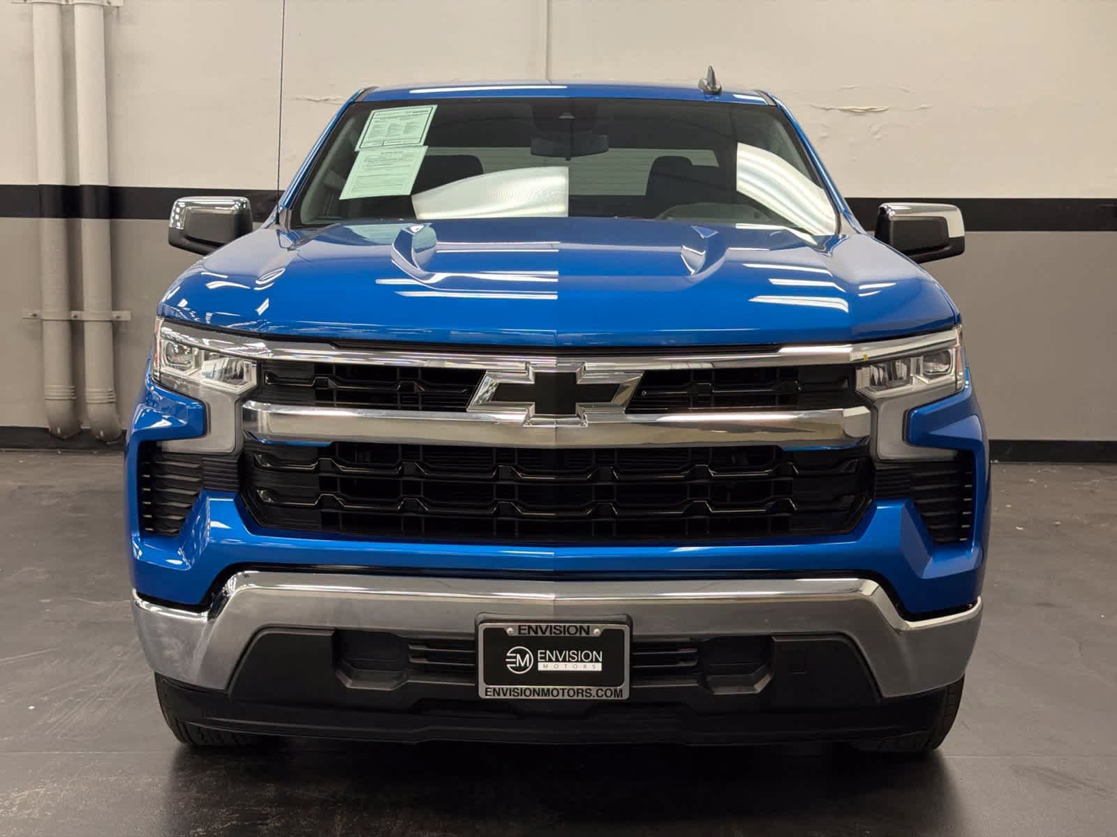 Used 2024 Chevrolet Silverado 1500 LT w/ LPO, Dark Essentials Package RWD image 4
