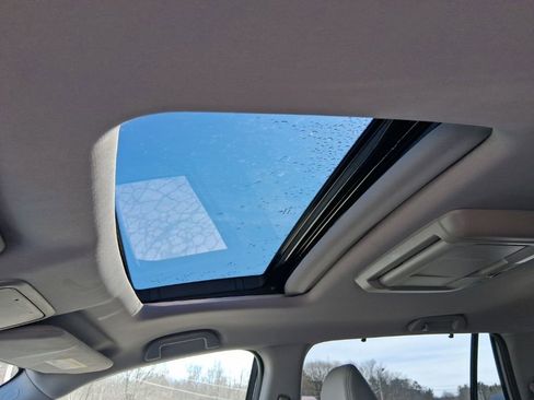 Used 2018 Honda Pilot Touring image 23