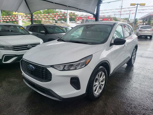 Used 2025 Ford Escape Active FWD image 1