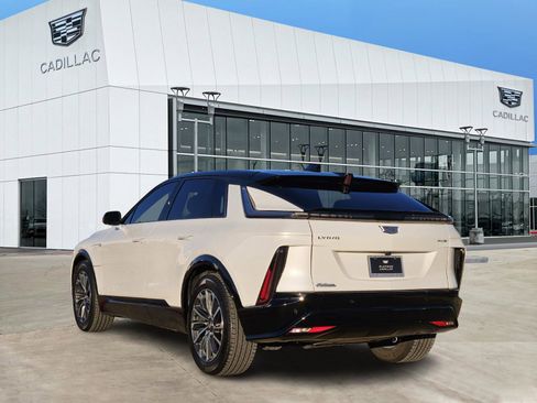 New 2025 Cadillac Lyriq Sport image 4