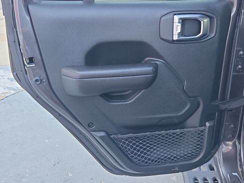 Used 2020 Jeep Wrangler Unlimited Sport AWD/4WD image 32