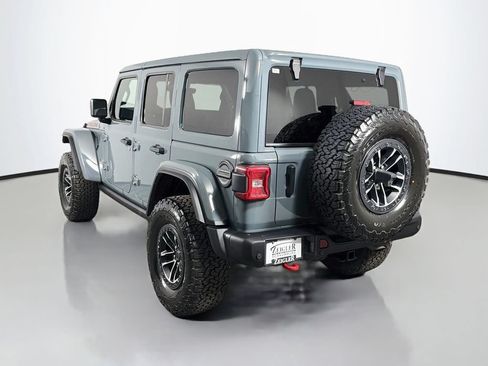Used 2025 Jeep Wrangler Unlimited Rubicon AWD/4WD image 5