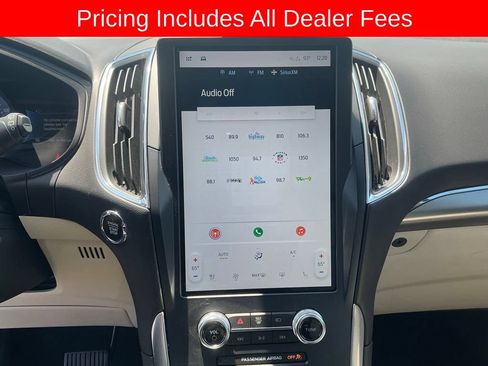 Used 2023 Ford Edge Titanium AWD/4WD image 16
