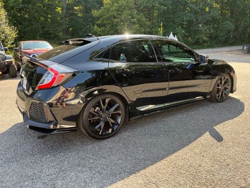 Used 2018 Honda Civic Sport Touring image 8