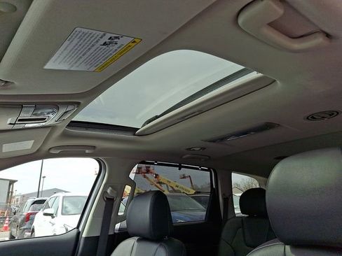 Used 2022 Kia Telluride EX w/ EX Premium Package image 14