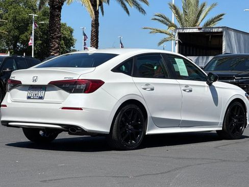 Used 2024 Honda Civic Sport image 3