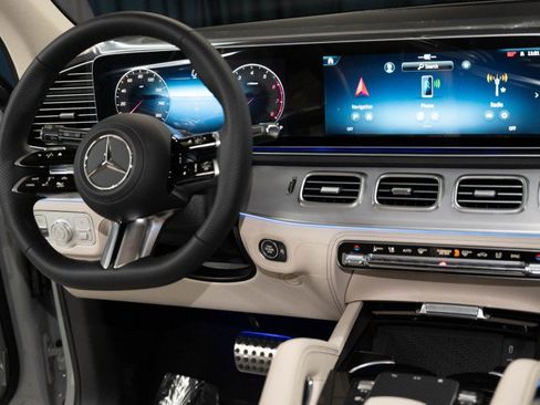 New 2026 Mercedes-Benz GLS 450 4MATIC image 19