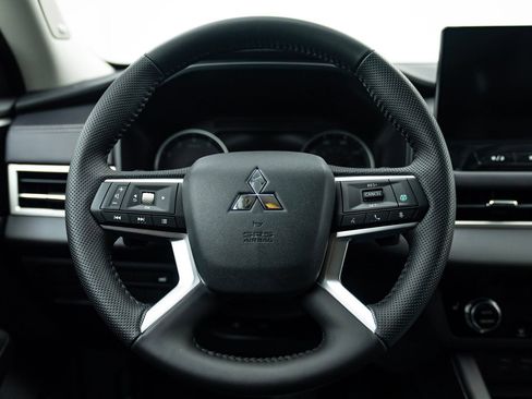 New 2025 Mitsubishi Outlander SE AWD/4WD image 19