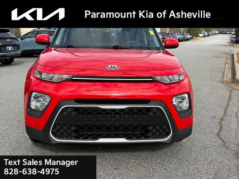 Used 2020 Kia Soul LX image 2