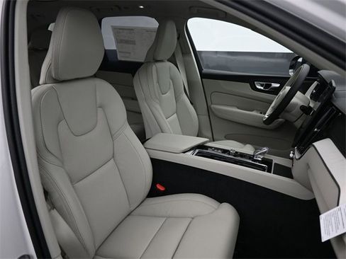 New 2026 Volvo XC60 B5 Ultra w/ Protection Package Premier image 36