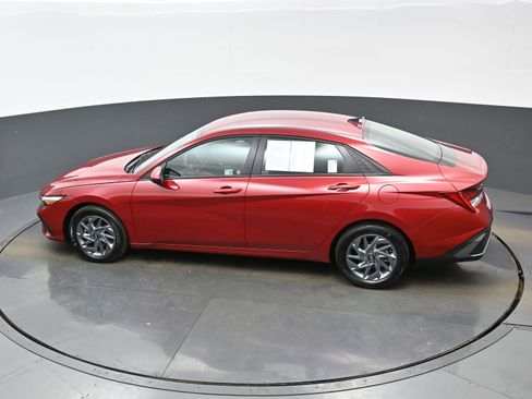 Certified 2025 Hyundai Elantra Blue image 33