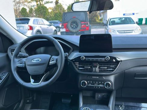 Used 2023 Ford Escape Active image 12