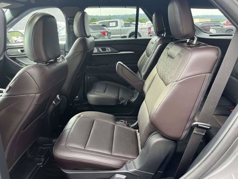 Used 2025 Ford Explorer Platinum w/ Ultimate Package RWD image 13