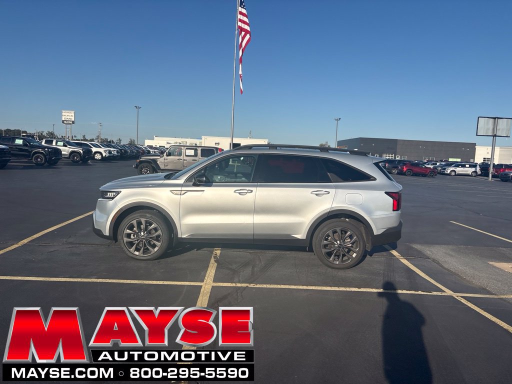Used 2021 Kia Sorento EX w/ EX AWD X-Line Package image 1