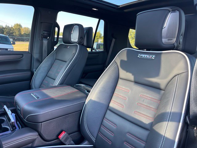 Used 2025 GMC Yukon AT4 Ultimate w/ LPO, Floor Liner Package AWD/4WD image 7