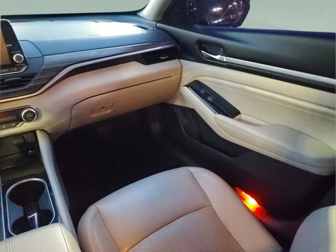 Used 2020 Nissan Altima 2.5 SL image 11