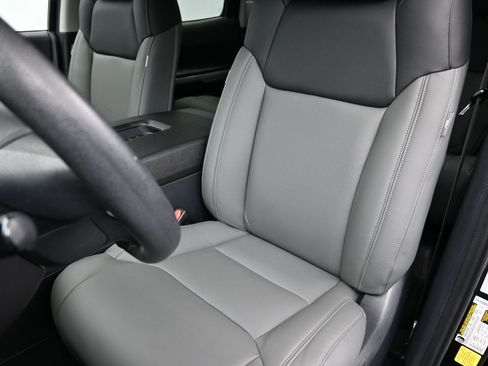 Used 2021 Toyota Tundra SR5 w/ SR5 Upgrade Package image 21