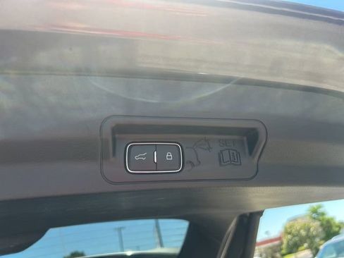 Used 2025 Ford Explorer ST-Line w/ ST-Line Street Pack AWD/4WD image 31