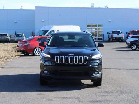 Used 2018 Jeep Cherokee Latitude Plus image 8