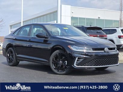 Used 2025 Volkswagen Jetta SE w/ Sunroof Package