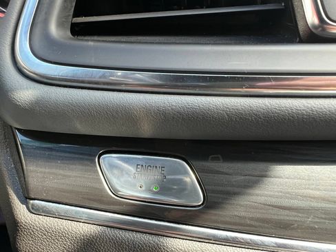 Used 2023 Buick Enclave Essence FWD image 39