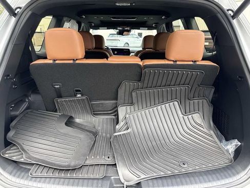 Used 2025 Kia Telluride EX X-Line AWD/4WD image 11