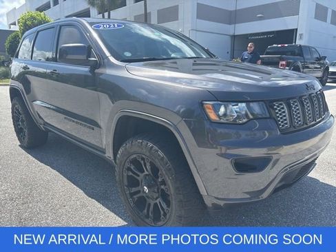 Used 2021 Jeep Grand Cherokee Laredo X AWD/4WD image 1