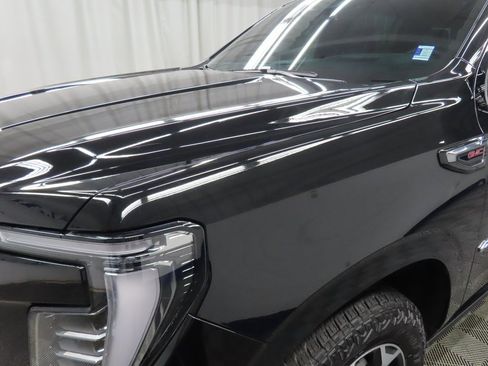 Used 2025 GMC Yukon XL AT4 w/ AT4 Premium Package image 41