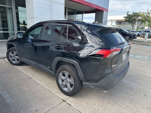 Used 2025 Toyota RAV4 XLE w/ Convenience Package AWD/4WD image 6