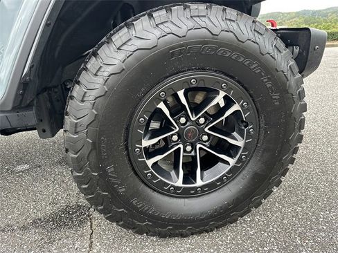 Used 2024 Jeep Wrangler Unlimited Rubicon image 14