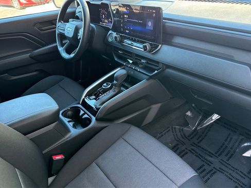 Used 2024 Chevrolet Colorado Trail Boss w/ Technology Package image 14