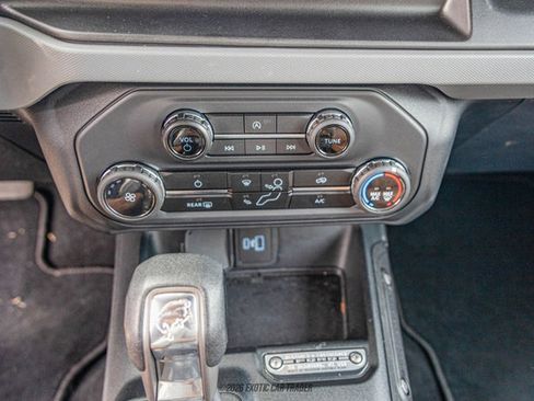 Used 2023 Ford Bronco 4-Door image 32